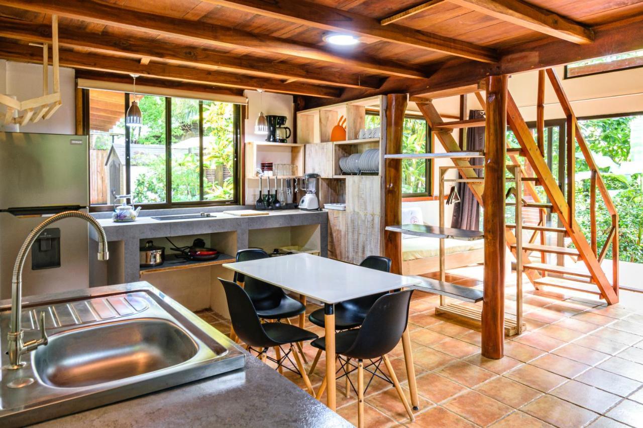 Funky Monkey Lodge Playa Santa Teresa  Dış mekan fotoğraf
