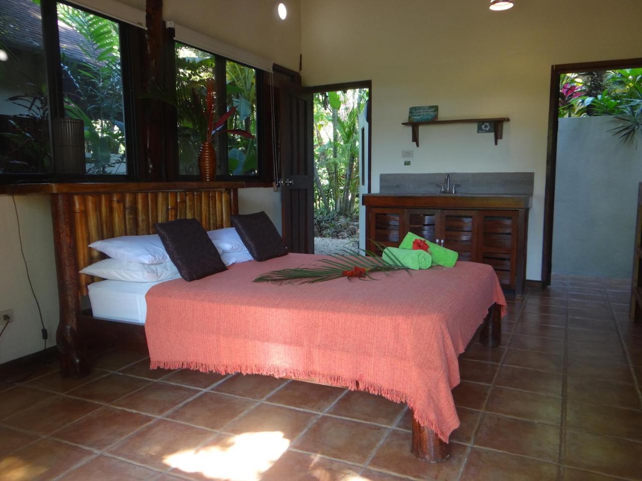 Funky Monkey Lodge Playa Santa Teresa  Dış mekan fotoğraf