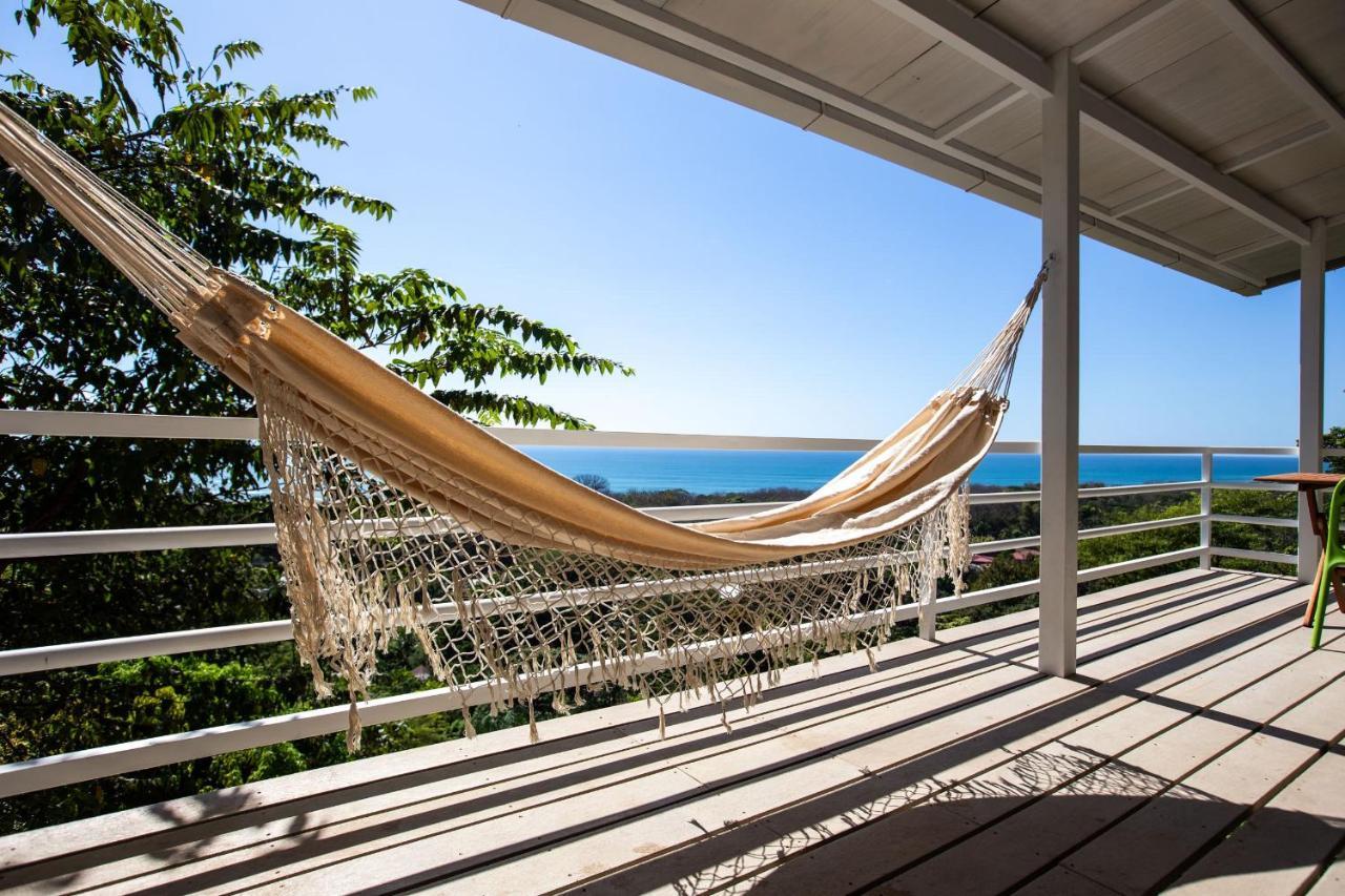 Funky Monkey Lodge Playa Santa Teresa  Dış mekan fotoğraf